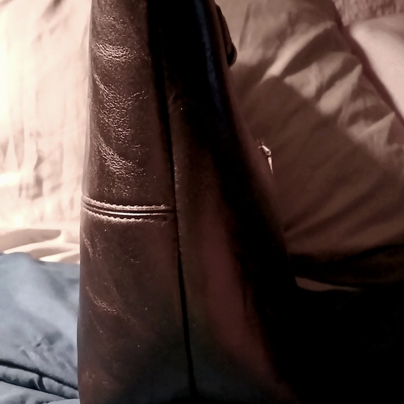 Gorgeous Handmade Leather Embossed Ebony Bag - Picture 4 of 6